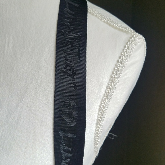 Betsey Johnson Expandable  Clutch - Picture 7 of 7